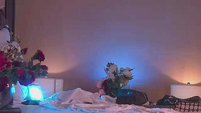 Amanda River online show from October 2025 06:42:02 PM