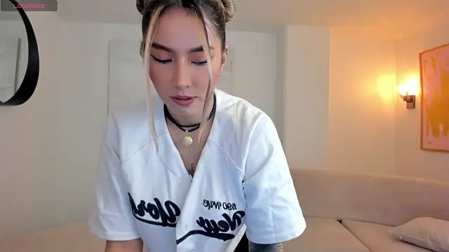 Snapshot of MaddisonCollins chatting on May 2026 08:26:02 PM MaddisonCollins online show from May 2026 08:26:02 PM