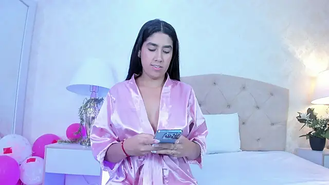 Mia Montess online show from April 2026 10:12:01 PM