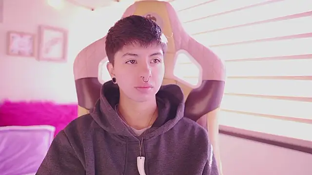 tommy blue online show from March 2026 12:44:01 PM