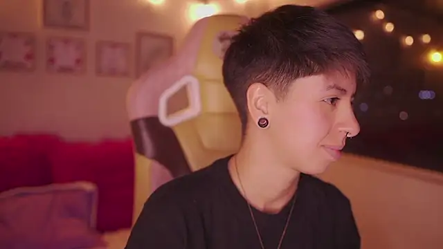 tommy blue online show from March 2026 01:56:02 AM