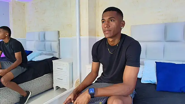 Snapshot of LexiAndDeker chatting on October 2025 05:10:02 PM LexiAndDeker online show from October 2025 05:10:02 PM