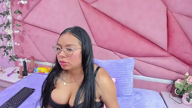 Snapshot of _Violeta_18 chatting on September 2025 03:51:01 AM Violeta 18 online show from September 2025 03:51:01 AM