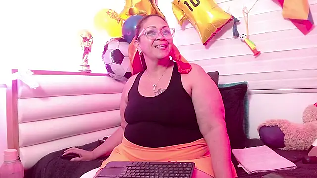Snapshot of scarlettbooty chatting on June 2026 11:03:02 AM scarlettbooty online show from June 2026 11:03:02 AM
