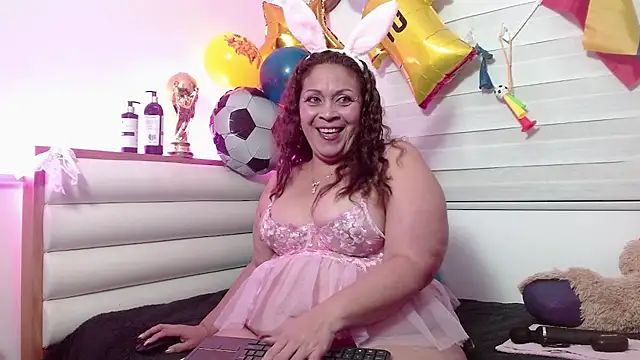 Snapshot of scarlettbooty chatting on June 2026 11:02:01 AM scarlettbooty online show from June 2026 11:02:01 AM