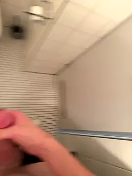 Yves1999 online show from December 2025 08:14:01 PM