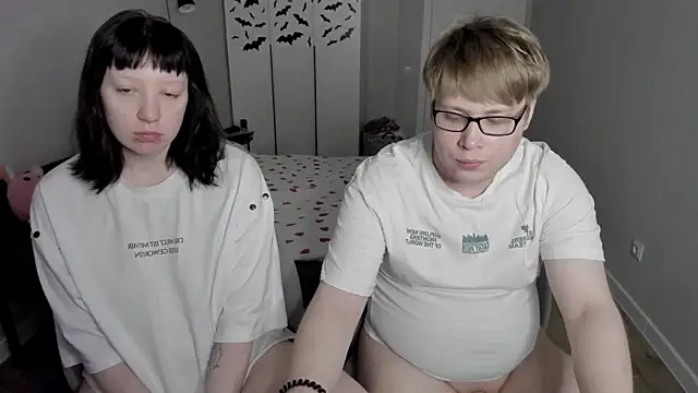 Snapshot of JayMollyy chatting on January 2026 04:44:01 PM JayMollyy online show from January 2026 04:44:01 PM