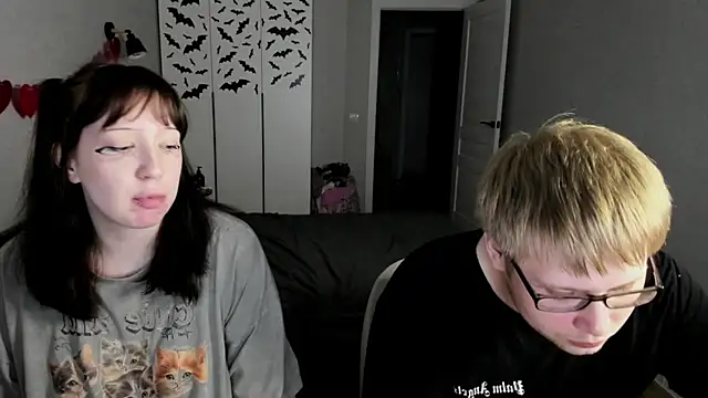 JayMollyy online show from July 2026 05:00:01 PM