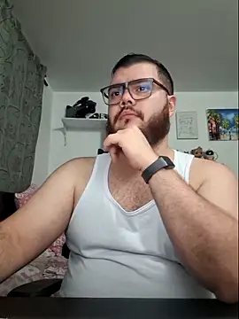 Snapshot of Edmund98 chatting on November 2025 02:32:01 AM Edmund98 online show from November 2025 02:32:01 AM