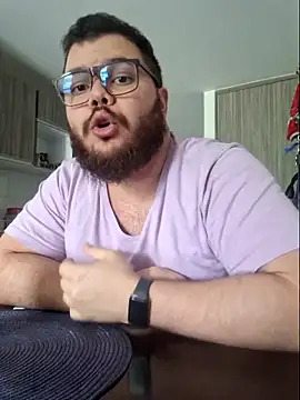 Snapshot of Edmund98 chatting on November 2025 05:44:02 PM Edmund98 online show from November 2025 05:44:02 PM