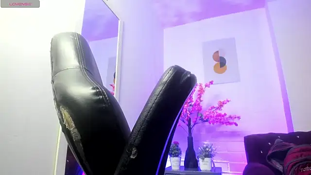 Ayliinn  online show from March 2026 08:19:01 AM