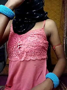 Cutesoma01 online show from October 2025 04:58:01 PM