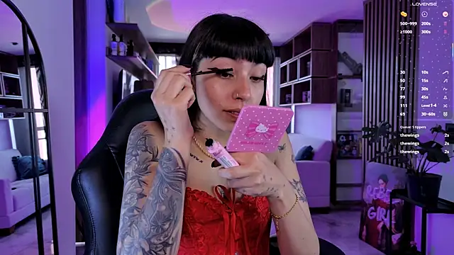 Saraa Desiree online show from April 2026 03:09:02 PM