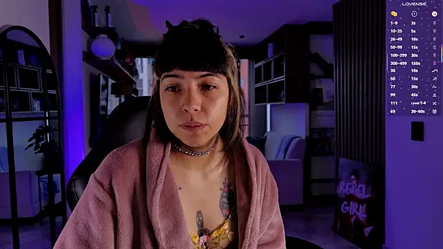 Saraa Desiree online show from April 2026 03:28:02 PM