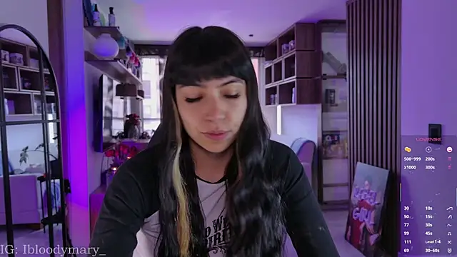 Saraa Desiree online show from April 2026 06:54:02 PM