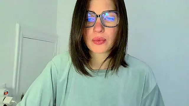 neferutt online show from November 2025 10:04:02 AM