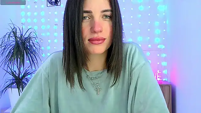 neferutt online show from November 2025 02:50:01 PM