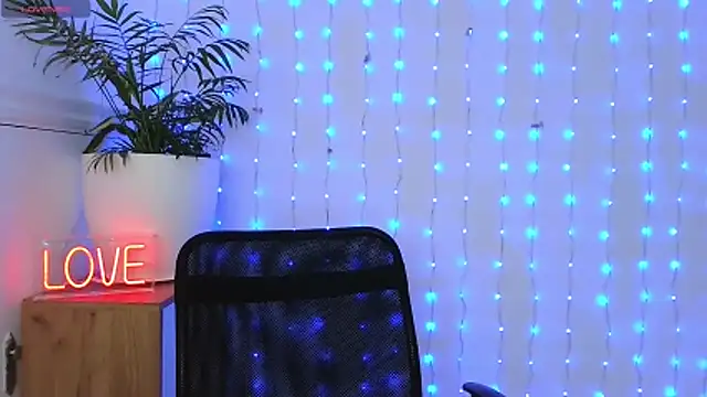 neferutt online show from January 2026 03:28:02 PM