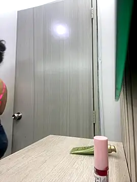 isabella winkler online show from October 2025 02:49:01 PM