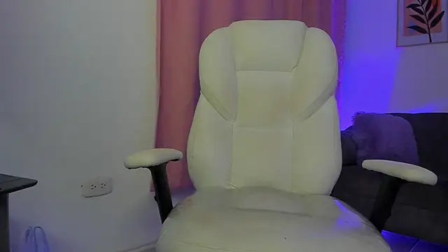 gaaby foxx online show from February 2026 01:05:02 PM