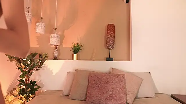 alison222  online show from September 2025 07:40:02 PM