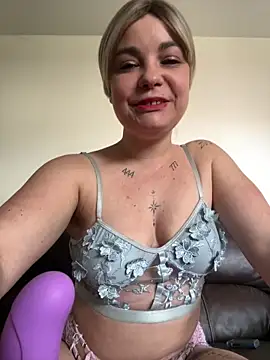 Biana Fernan online show from May 2026 10:45:01 AM
