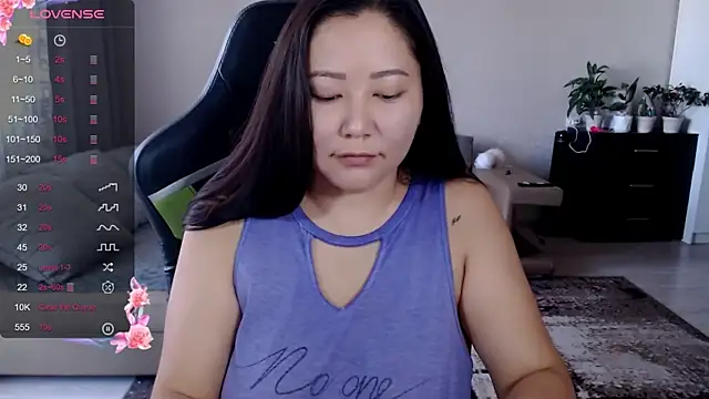 Snapshot of LisaAsianFlower chatting on September 2025 05:41:01 AM LisaAsianFlower online show from September 2025 05:41:01 AM