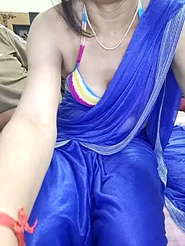 Cute-Zarina online show from November 2025 03:23:01 PM