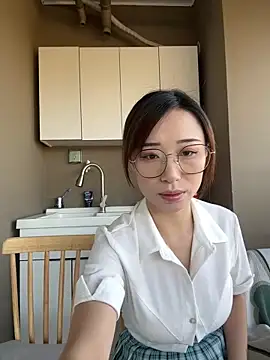 Snapshot of TOP_yoyo chatting on December 2025 09:24:01 AM TOP yoyo online show from December 2025 09:24:01 AM