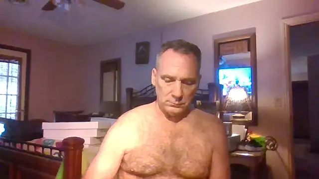 Snapshot of HunkofRock chatting on October 2025 03:58:02 PM HunkofRock online show from October 2025 03:58:02 PM