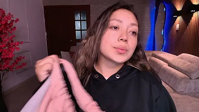 Snapshot of heidy_johns chatting on March 2026 03:12:02 AM heidy johns online show from March 2026 03:12:02 AM