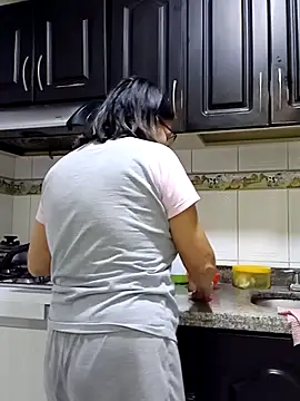 victoria wayne online show from October 2025 10:34:02 AM