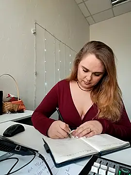 Juicy PeachLux online show from September 2025 07:40:02 AM