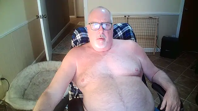 superbearboss online show from October 2025 02:34:01 AM