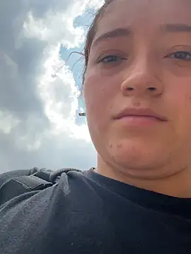 Karina Leon online show from February 2026 04:21:02 PM