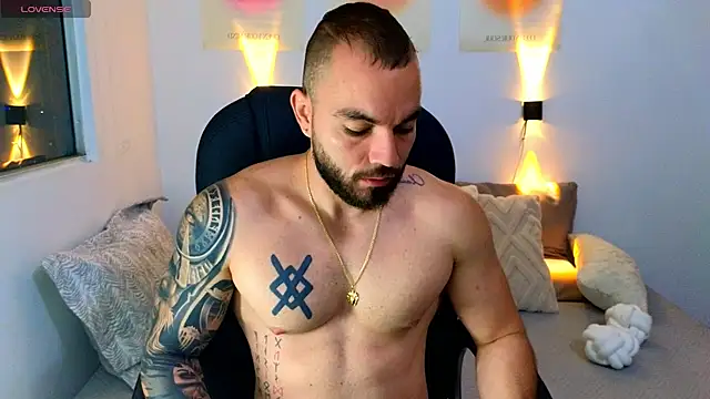 Isaac Carter online show from March 2025 10:33:02 AM