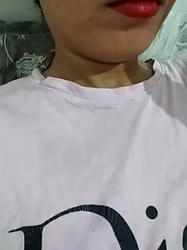 saraaxx1 online show from June 2026 12:07:02 PM