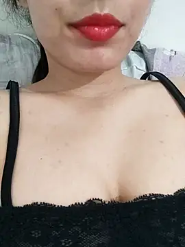 saraaxx1 online show from July 2026 02:56:02 PM