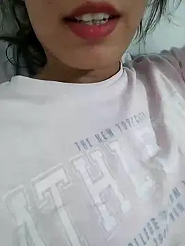 saraaxx1 online show from July 2026 12:12:02 PM