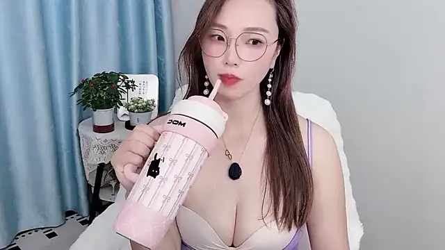 Dewluna online show from March 2026 06:25:02 PM