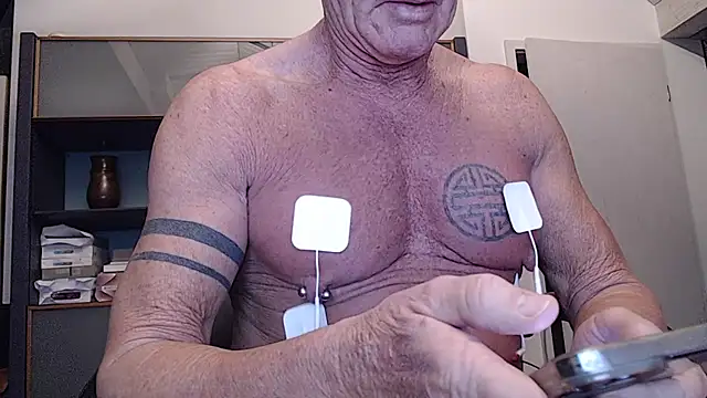 Snapshot of munichrubber chatting on December 2024 05:42:02 AM munichrubber online show from December 2024 05:42:02 AM