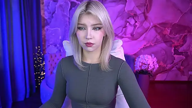 Snapshot of SelenaIris chatting on September 2025 06:06:02 AM SelenaIris online show from September 2025 06:06:02 AM