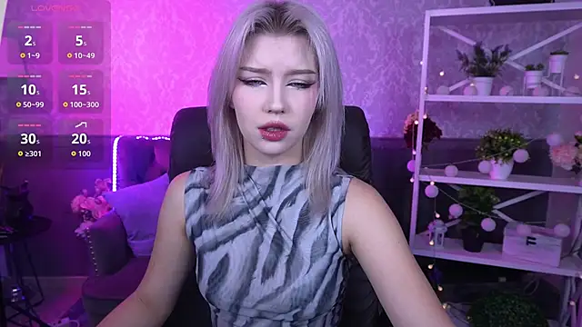 Snapshot of SelenaIris chatting on October 2025 07:29:01 AM SelenaIris online show from October 2025 07:29:01 AM