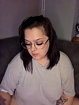 Saucy-Serenity online show from October 2025 07:03:01 PM