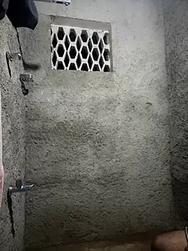 Snapshot of dam-her-boy chatting on February 2026 03:20:01 PM dam-her-boy online show from February 2026 03:20:01 PM