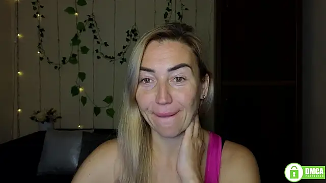 Kiss julli88I online show from October 2025 06:25:02 PM