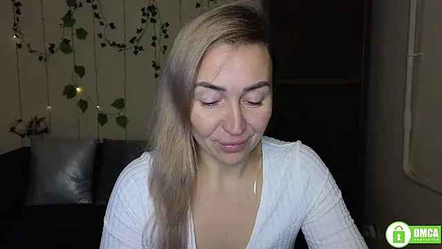 Snapshot of Kiss_julli88I chatting on December 2025 06:23:01 PM Kiss julli88I online show from December 2025 06:23:01 PM