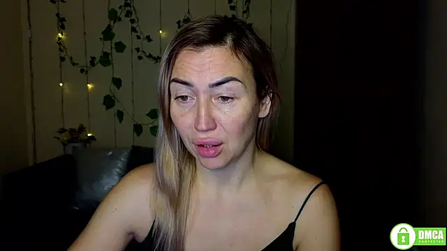 Snapshot of Kiss_julli88I chatting on January 2026 06:22:02 PM Kiss julli88I online show from January 2026 06:22:02 PM