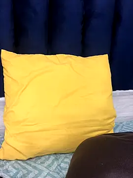 BondiBitch online show from November 2025 10:13:02 AM