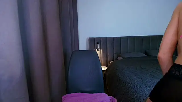 darcydixx online show from March 2026 07:02:02 PM